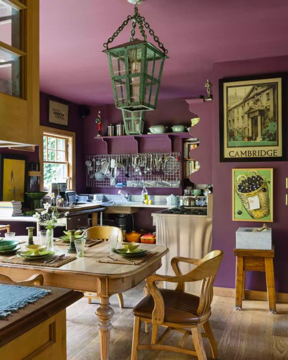 antique-style dining room and kitchen