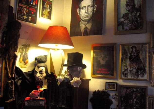 9-vampire-museum