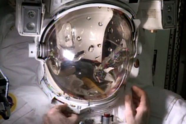 watery-spacesuit-helmet