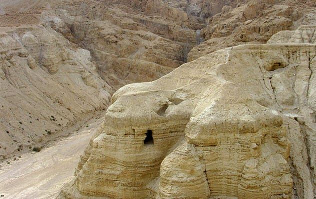 1-dead-sea-scrolls-cave