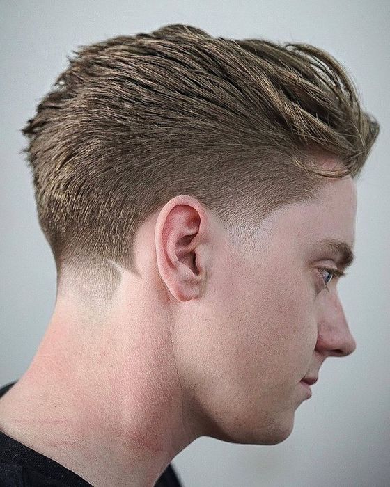 ทรงผม Low Fade เป็นสไตล์ที่ได้รับความนิยมในหมู่ผู้ชายในปัจจุบัน
