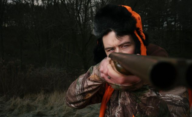 6-hunter-takes-aim_000080772965_Small
