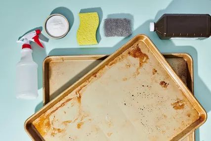 ingredients-home-organizing-cleaning_cleaning-kitchen-how-to-clean-baking-sheets-02