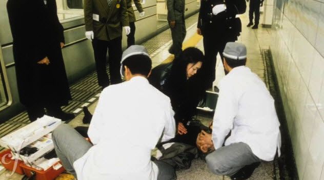 5-sarin-attack-tokyo-dark
