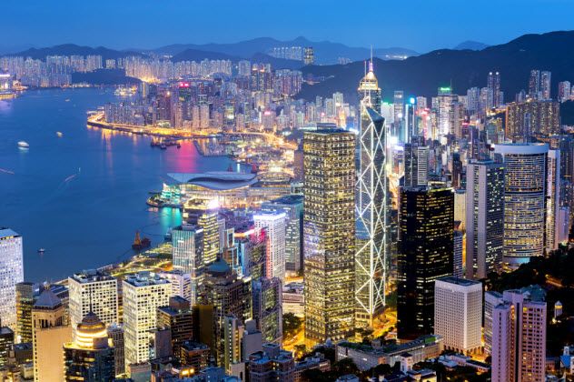 3-hong-kong-at-night_000077709381_Small