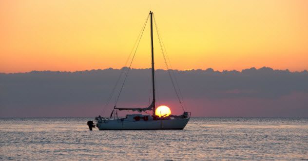 4-boat-on-gulf_000016435232_Small