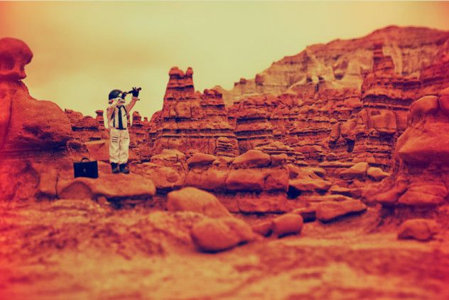 iStock_000019973030_Small