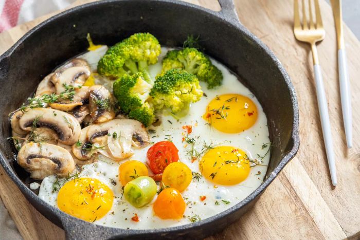 what-not-to-cook-in-cast-iron-GettyImages-1253058062