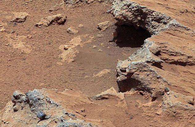 8-mars-rocky-terrain