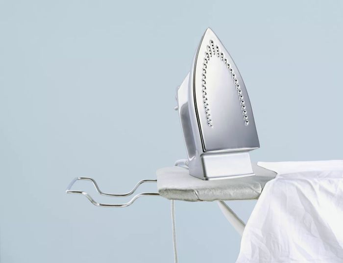 how-to-use-an-iron-GettyImages-523794756