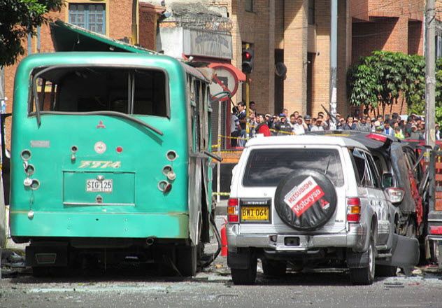 6-colombia-car-bomb