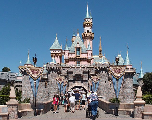 9-Disneyland