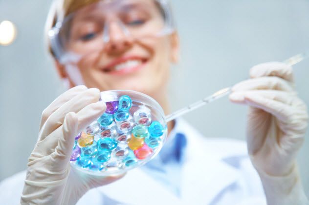 4-researcher_000022988155_Small