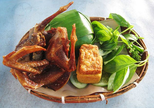 10-fried-pigeon