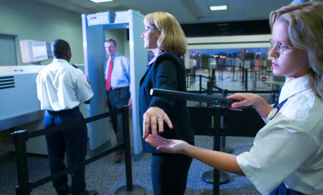 4-airport-security-78029261