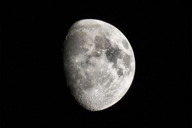 1- the myth of the moon's dark side