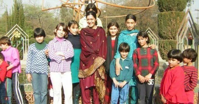 3-andeisha-farid-and-children