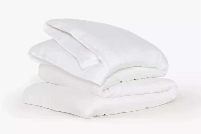 Buffy Breeze Duvet Cover Features