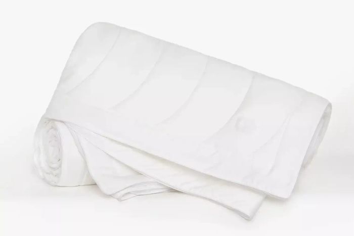 Buffy Breeze Comforter Features