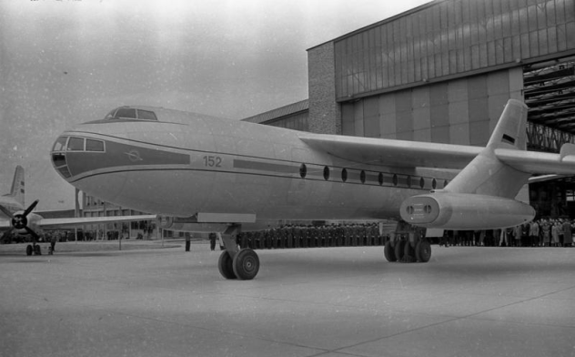Baade 152