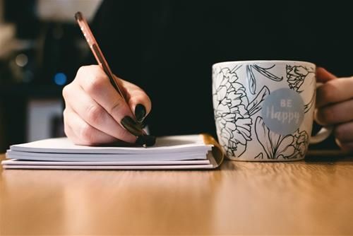 Viết ra giải pháp, bạn sẽ không còn cảm thấy buồn phiền nữa.