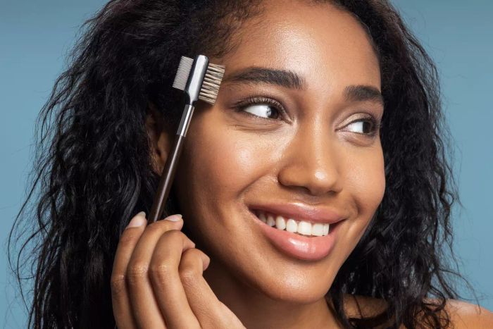 eyebrow-shape-GettyImages-1194724839