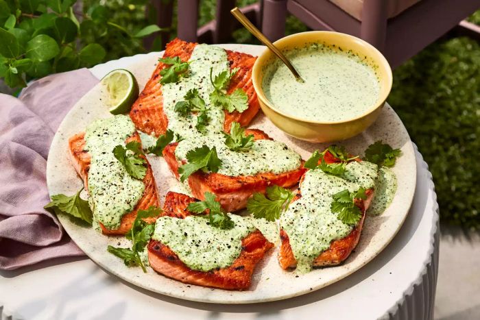 cilantro-garlic-yogurt-sauce-0723FEA