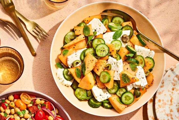 Cantaloupe-and-Cucumber-Salad-0723fea