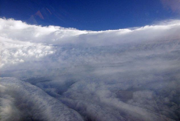 9_470566main_2006_hurricanes_eyewall