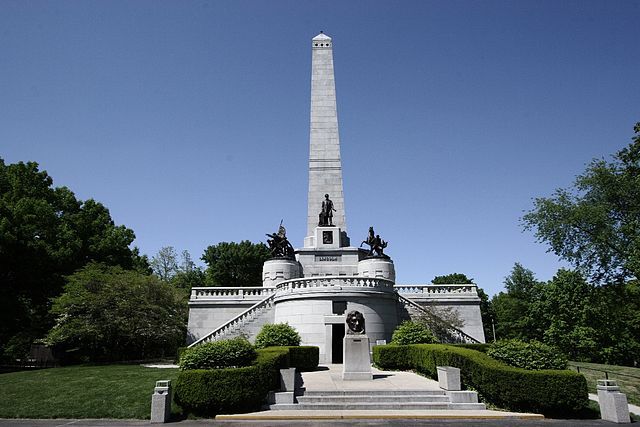 640px-Lincoln's_Tomb