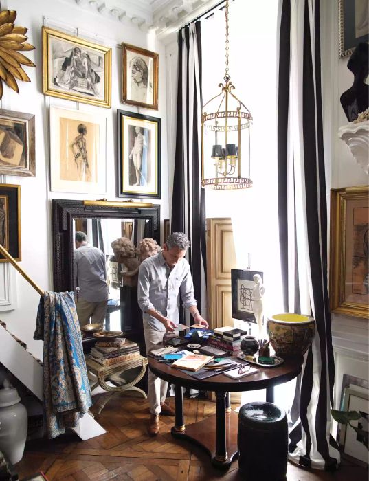 Parisian art wall