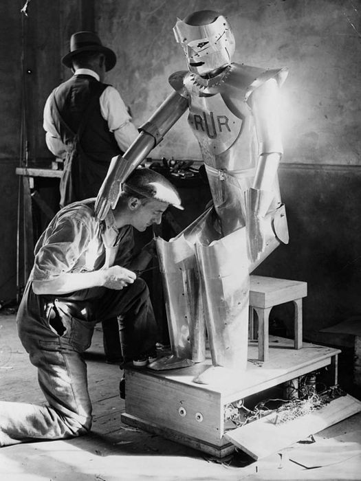 Inventor's Assistant Works on Robot
