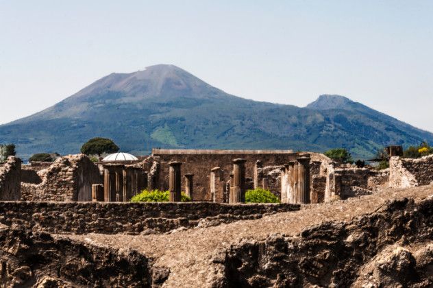 10 Pompeii