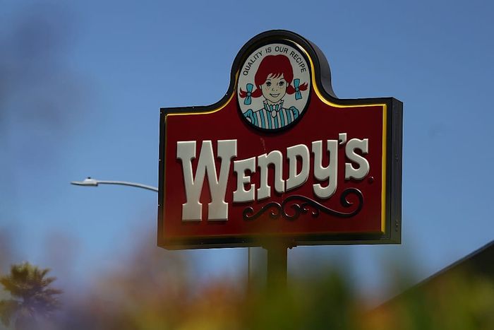 Wendy's Reports Decline in Earnings