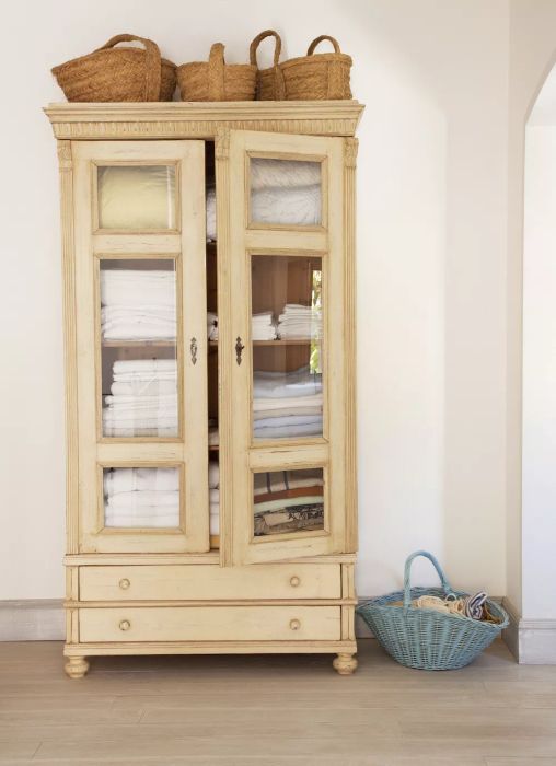 A Step-by-Step Approach to Organizing Your Linen Closet