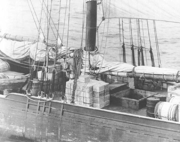 640px-Rumrunner_cargo