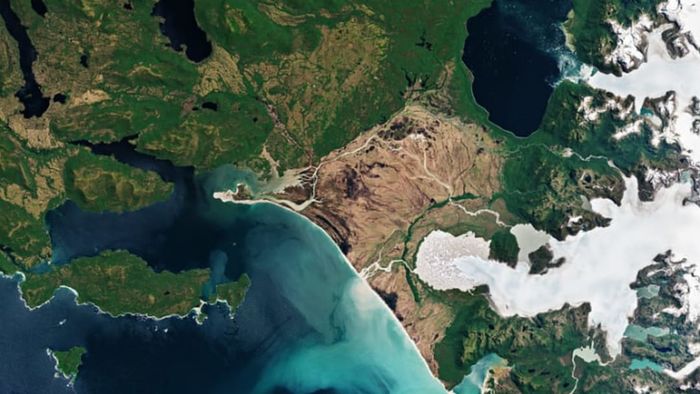San Rafael Glacier (upper right) ends in the striking blue-green Laguna de San Rafael.