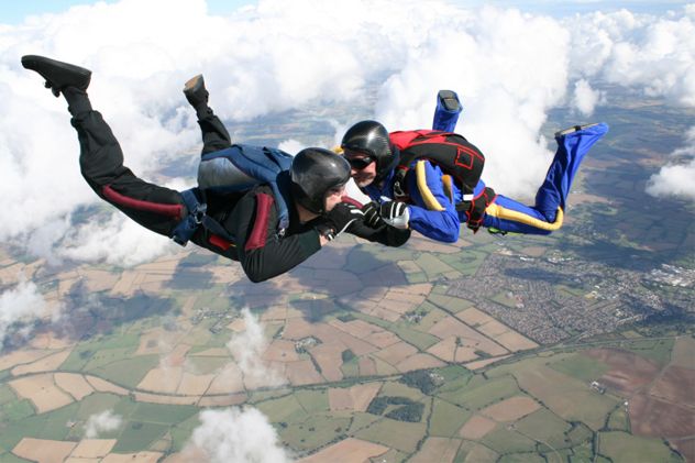 2 - Skydivers