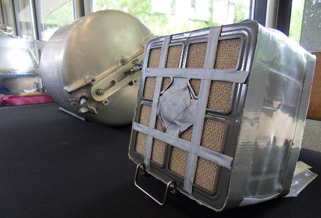 APOLLO_13_LITHIUM_HYDROXIDE_CANISTER