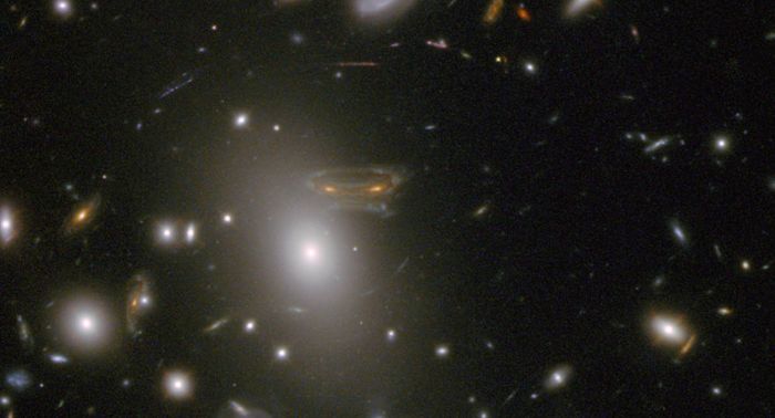 Hubble's image of Abell 68