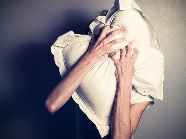 suffocate