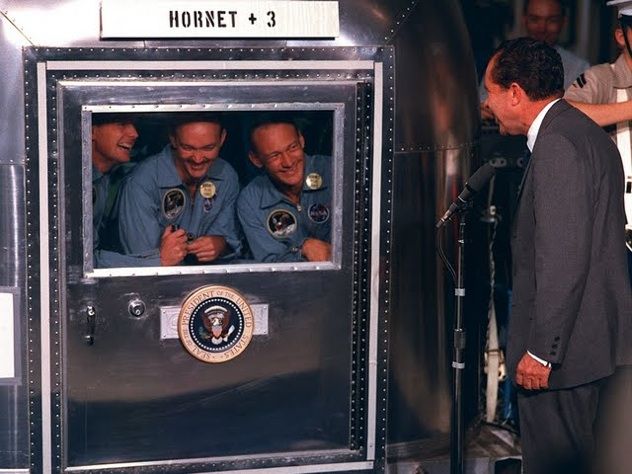 40th Anniversary of the Apollo 11 Moon Landing HD Wallpapers – President Nixon Visits Apollo 11 Crew in Quarantine 108340
