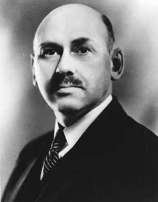 Robert-H-Goddard-3
