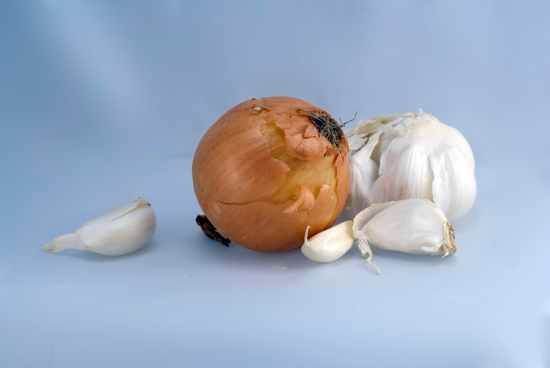 Natural-Cure-Home-Remedies-Natural-Remedies-Holistic-Remedies-Garlic-Onion