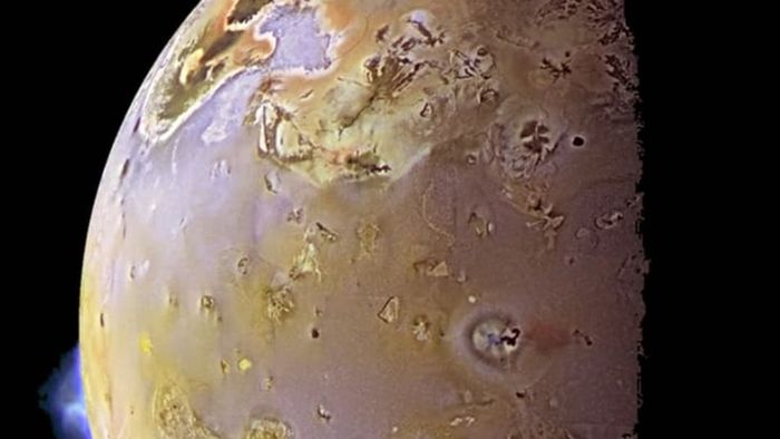 Plumes on Io captured by the Galileo spacecraft