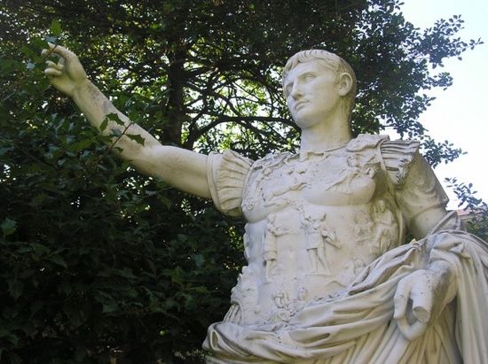Augustus-Caesar1