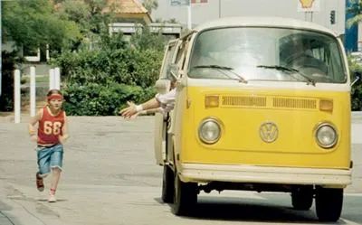 Volkswagen-Bus-Front-View