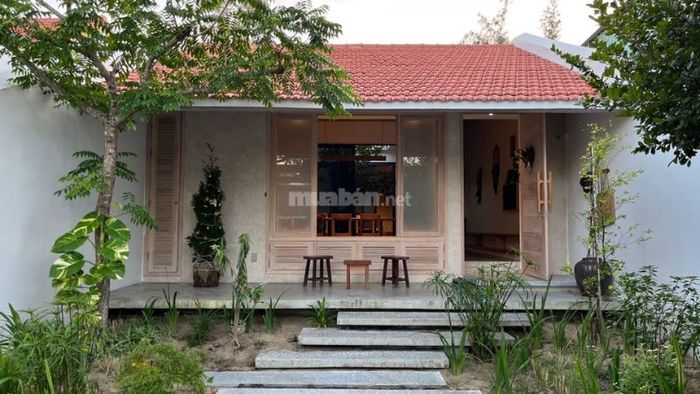 Mẫu nhà cấp 4 100m2 mái ngói với thiết kế sang trọng