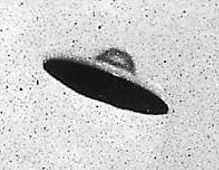 File:Supposed UFO, Passaic, New Jersey (cropped).jpg