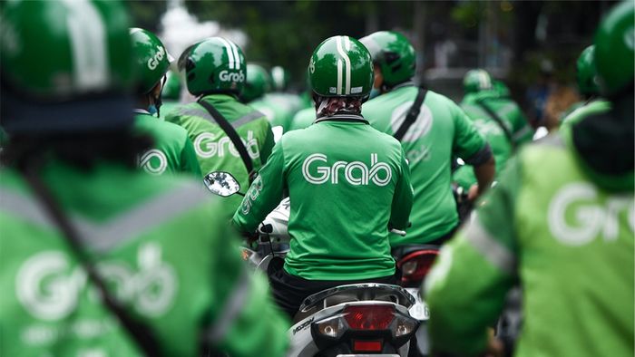 So sánh Grab và Vinfast cho tài xế